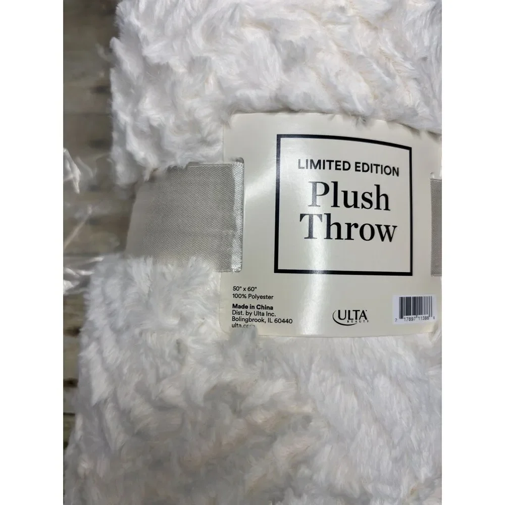 50 x 60 White Plush Throw